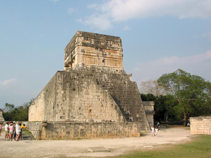 chichen-templo-jaguares-224