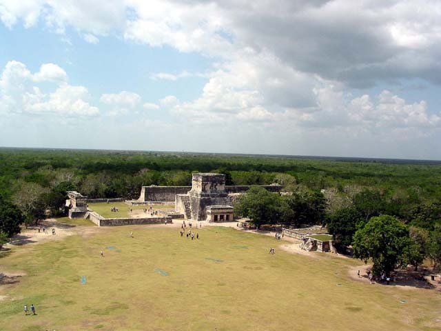 chchen-itza-pyramid-topview-0405