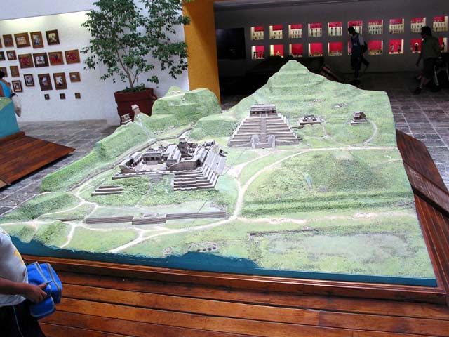 model-palenque-0489